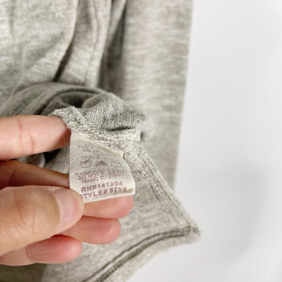 Hem & Thread Medium M Gray Heather Chevron Shoulder Patch Crew Neck Pullover - Picture 7 of 8